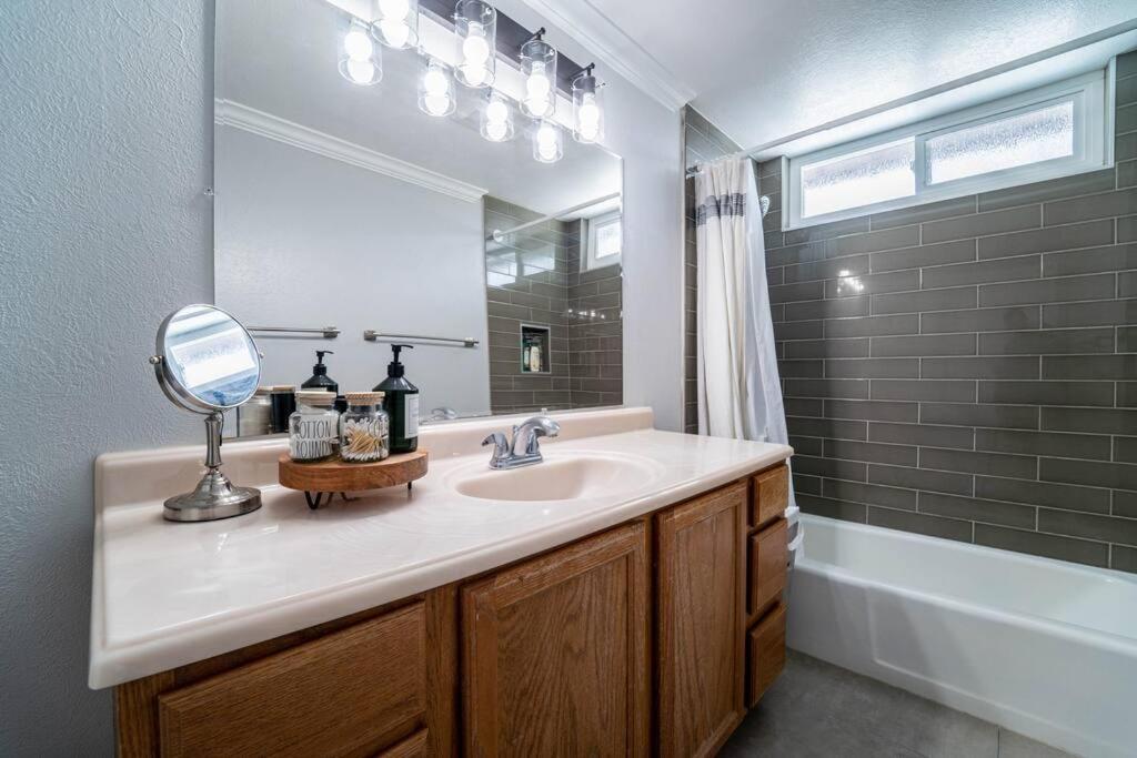 Private Pool Oasis/Disney 15Mins /Disney+ Hbo/Gym Placentia Exterior photo